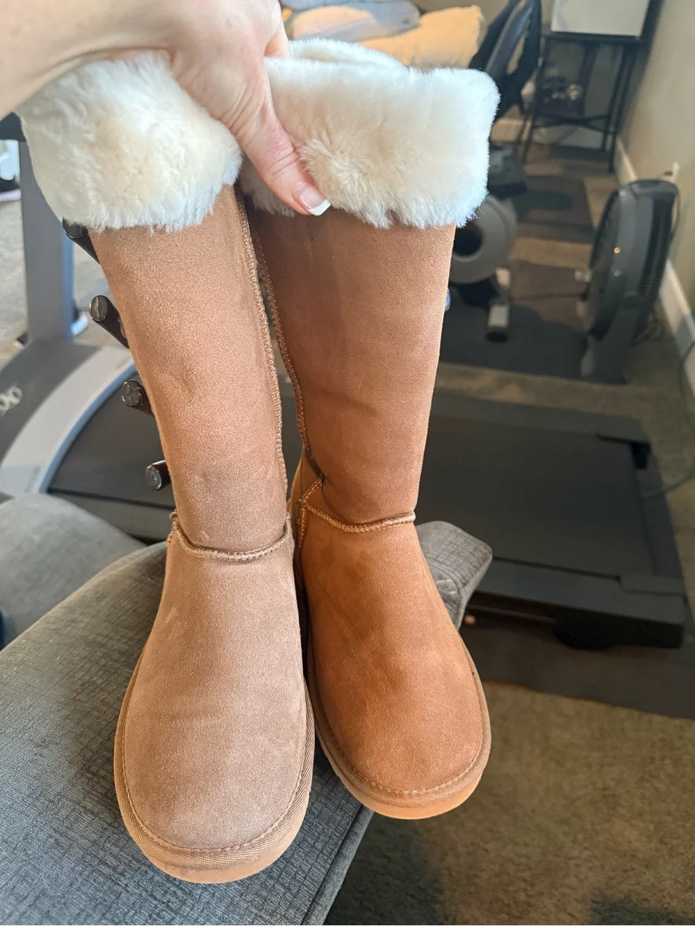 Lamo Women's Chestnut Faux-Shearling Winter Boot
